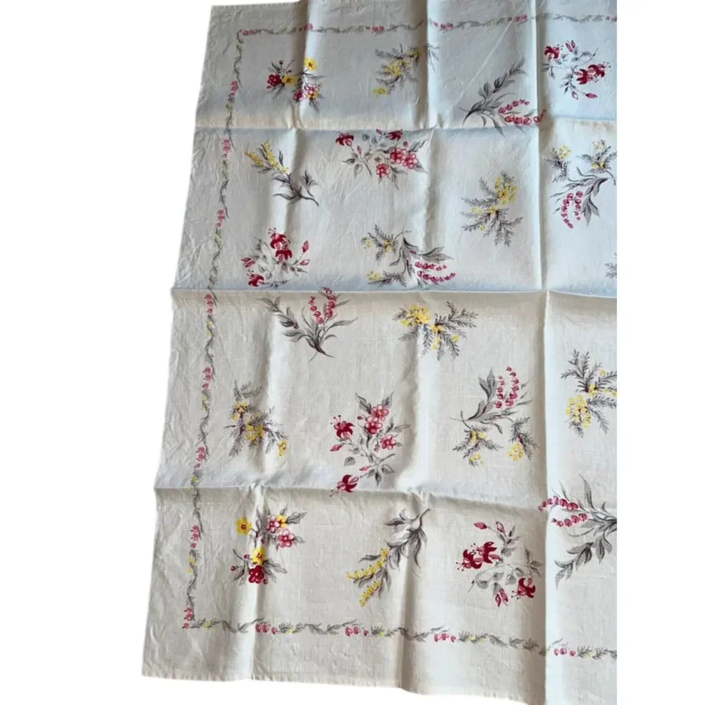 Vintage 5-piece Springtime bridge set Leacoc floral tablecloth & napkins linen